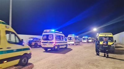 نقل 6 مصابين و10 مرافقين فلسطينيين للعلاج في مستشفيات شمال سيناء 