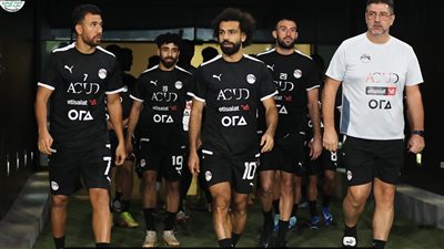 منتخب مصر يشكو من أعداد الجماهير الزائدة فى مرانه قبل مواجهة سيراليون