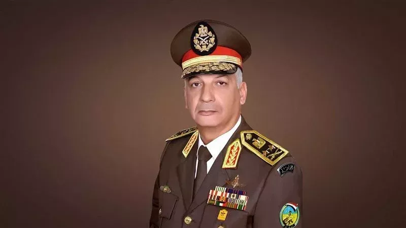 وزير الدفاع والإنتاج