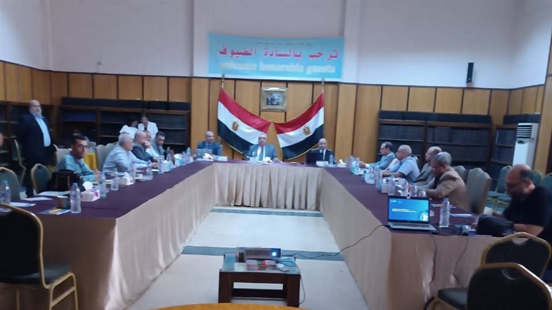 ورشة العمل، فيتو