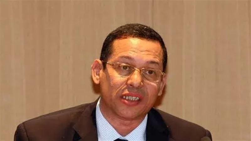 الدكتور ايمن سلامة،فيتو