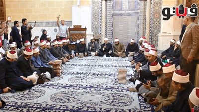 في ليلة الجمعة، المساجد تصدح بالصلاة على النبي (فيديو) 