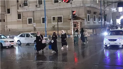  هطول أمطار غزيرة على شوارع مرسى مطروح (فيديو وصور)