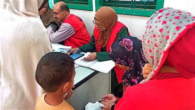تقديم خدمات طبية وبيطرية خلال قافلة بمركز الدلنجات بالبحيرة (صور)