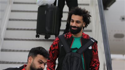بعثة المنتخب عادت للقاهرة بعد الفوز على سيراليون في تصفيات المونديال (صور)