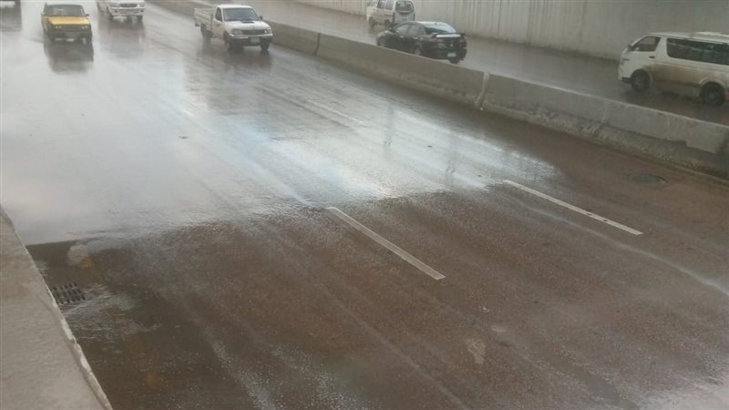هطول أمطار خفيفة،