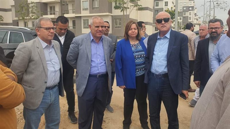 مسؤولو الاسكان يتفقدون