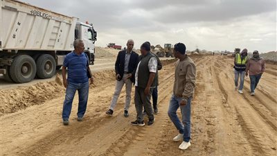 جهاز القاهرة الجديدة يكشف تفاصيل مشروعات الطرق الداخلية بالمدينة