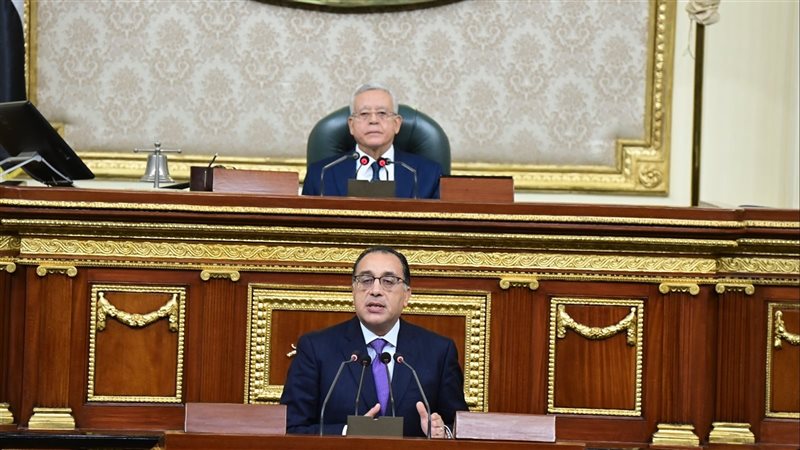 مصطفى بكري أمام جلسة