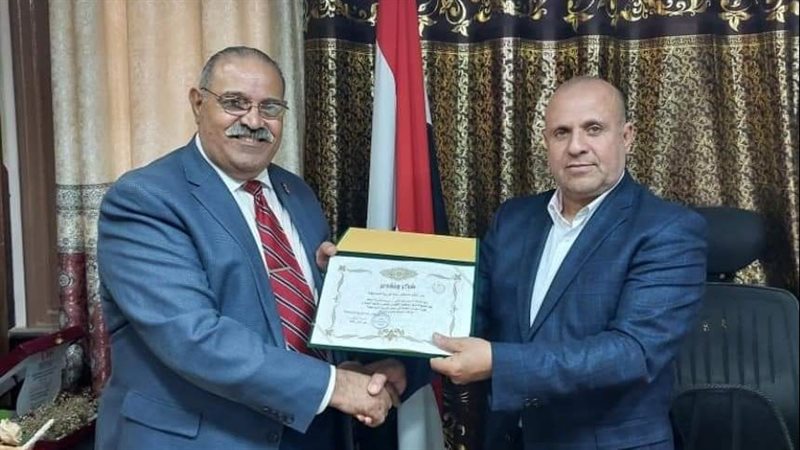 وكيل الوزارة يكرم