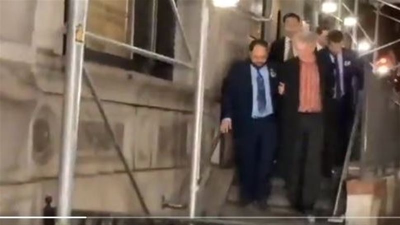لحظة اعتقال مستشار