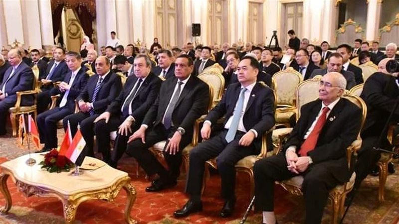 وزير الطيران الفريق