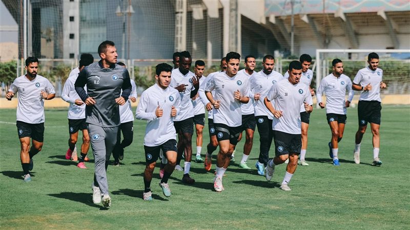 بيراميدز، فيتو
