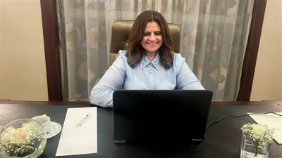 وزيرة الهجرة تصل إلى باريس آخر محطات جولتها الخارجية