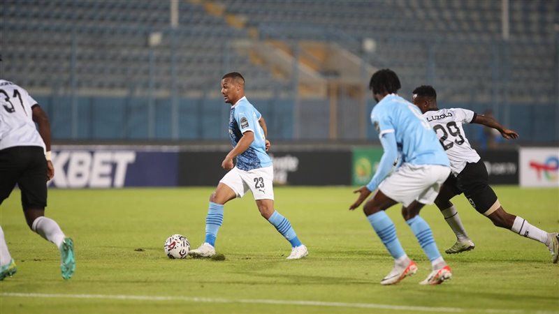 بيراميدز، فيتو