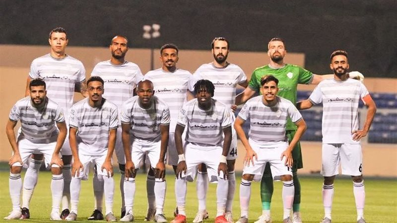الطائي، فيتو