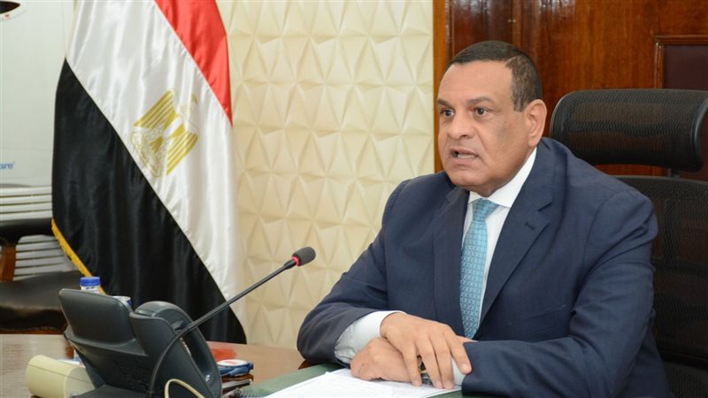 وزير التنمية المحلية،