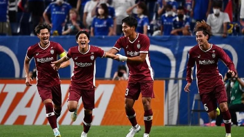 فيسيل كوبي يتوج بالدوري