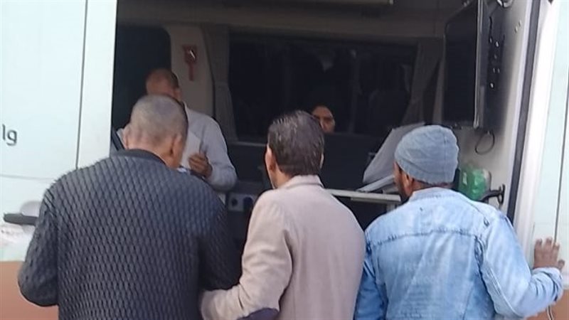 إقبال علي سيارة تكنولوجية،