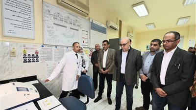 وزير الإسكان يتابع وضع منظومة مياه الشرب والصرف الصحى بمدينتي الشيخ زايد و6 أكتوبر