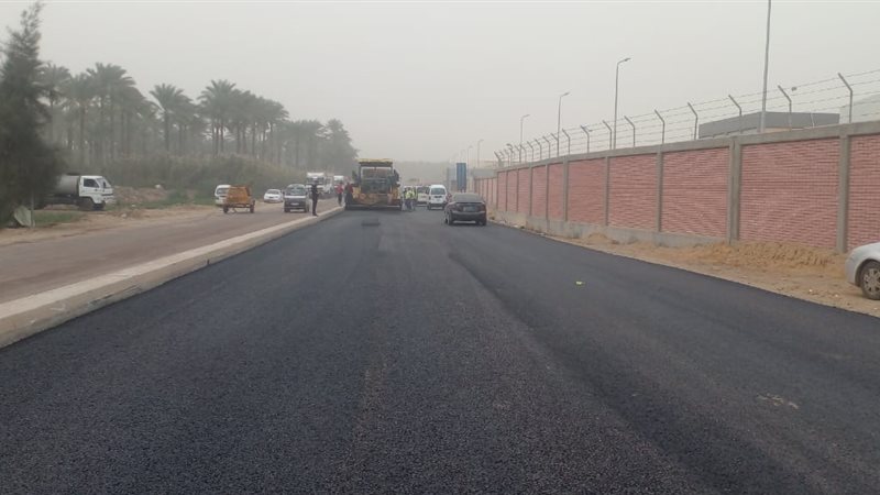 جانب من أعمال الرصف