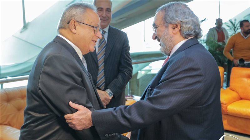 تعاون بين مركز الخليج
