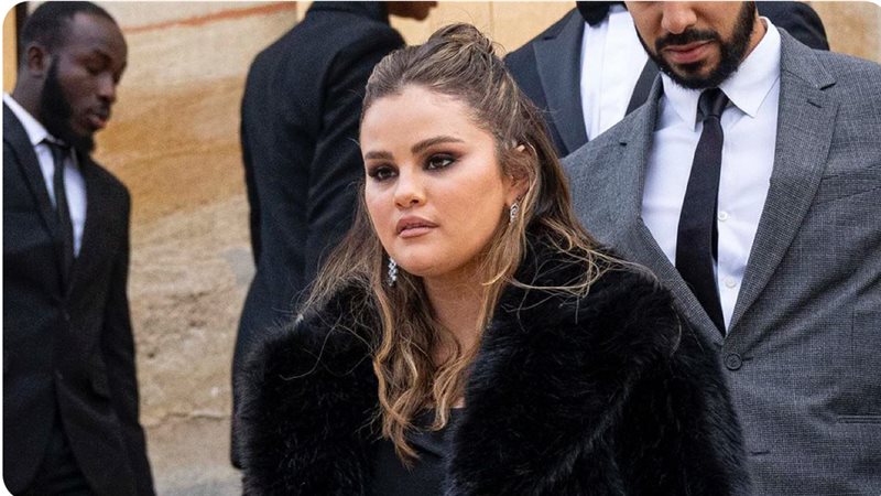 سيلينا جوميز، فيتو