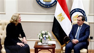 الملا يستقبل سفيرة جمهورية سلوفاكيا بالقاهرة لبحث سبل التعاون