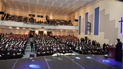 البابا تواضروس يشارك في احتفالية 130 سنة على الكلية الإكليريكية