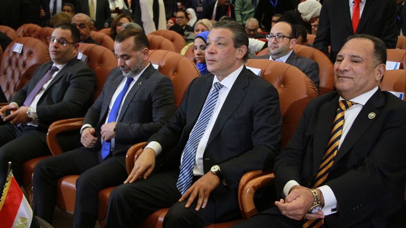 اليوم آخر مؤتمر جماهيري