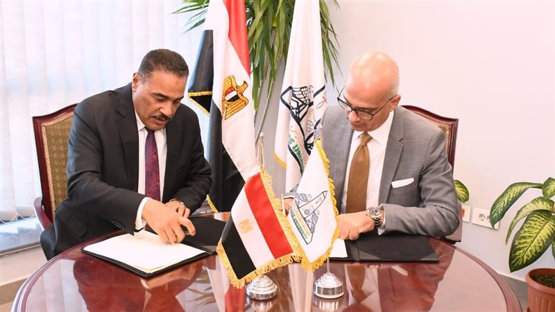جامعة عين شمس، فيتو