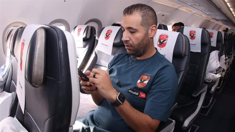 بعثة الأهلي في مطار