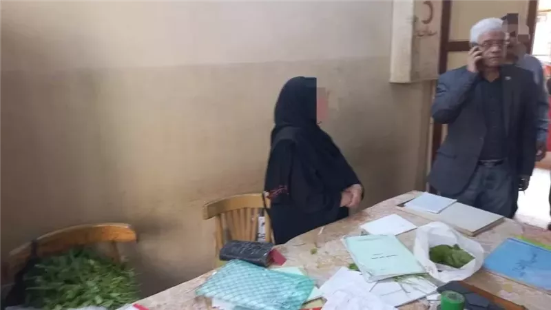 تقطيف الملوخية داخل