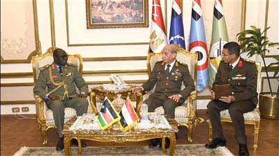 الفريق أول محـمد زكى يلتقى وزير الدفاع وشئون المحاربين القدامى بجمهورية جنوب السودان
