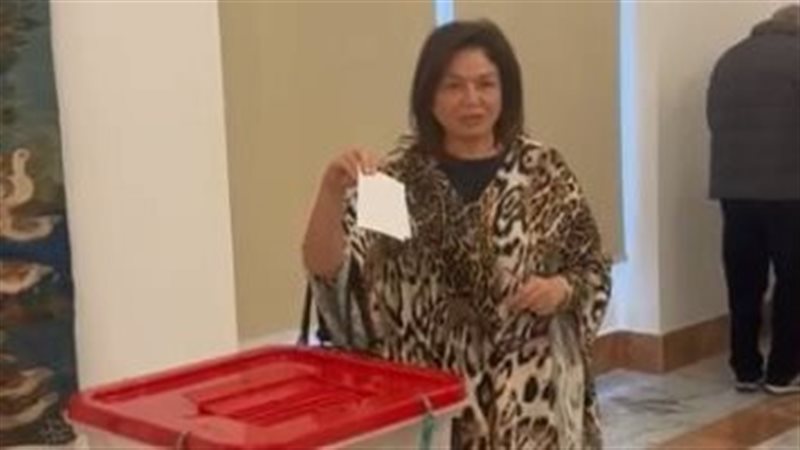 إلهام شاهين، فيتو
