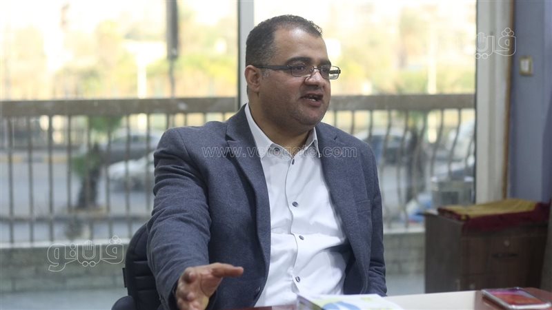 الكاتب الصحفي محمد