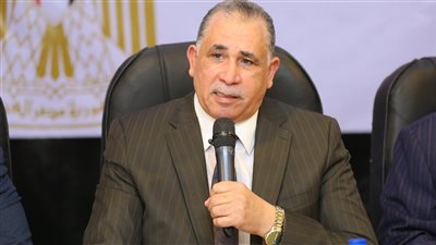نقيب المحامين يجتمع بمديري إدارات النقابة لمناقشة ترتيبات الانتخابات