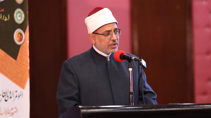 الدكتور سلامة داود،