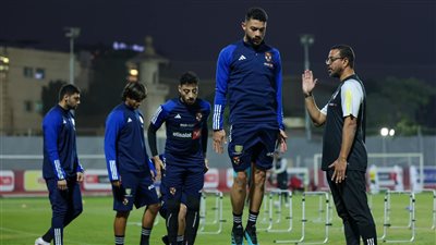 دوري أبطال إفريقيا، ياسر إبراهيم يشارك في تدريبات الأهلى استعدادا لمباراة شباب بلوزداد