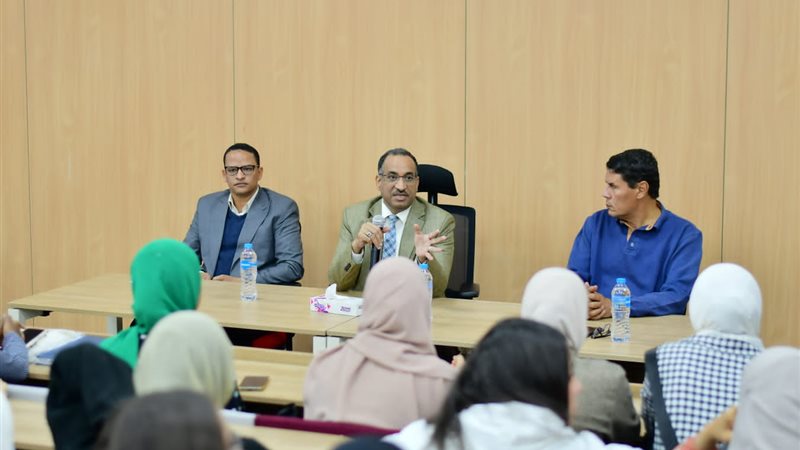 جانب من الندوة التثقيفية،فيتو