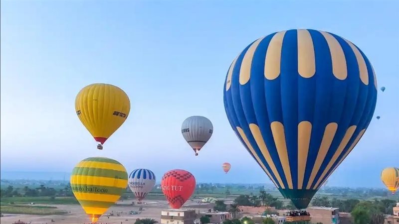 رحلات البالون الطائر
