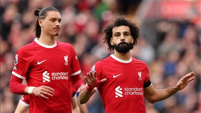 ليفربول يتقدم على بيرنلي في الشوط الأول والعارضة تمنع هدفا لمحمد صلاح 