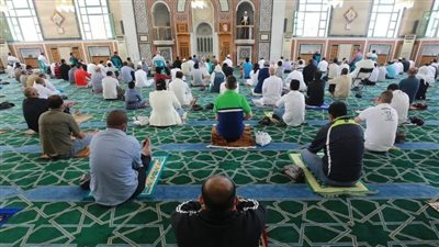 الإفتاء تكشف حكم إذا أحدث الخطيب أثناء خطبة الجمعة