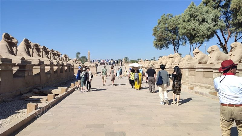 إقبال السائحين علي