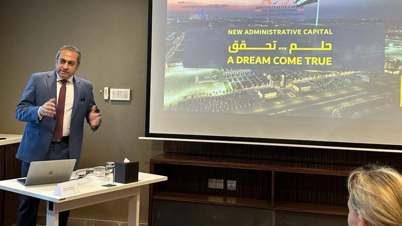 خالد عباس، فيتو