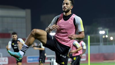 محمد عبد المنعم يعود لقيادة دفاع الأهلي في كأس العالم للأندية 