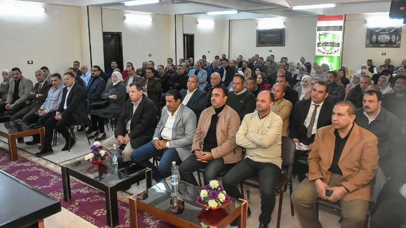 محافظ الشرقيةيعقد