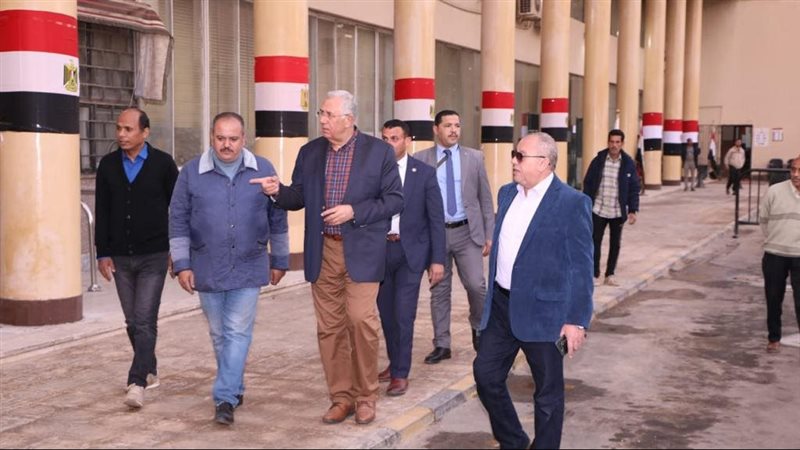 وزير الزراعة يتفقد