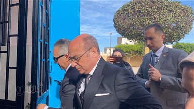 وزير العدل يدلي بصوته في الانتخابات الرئاسية بالتجمع الخامس (فيديو وصور) 