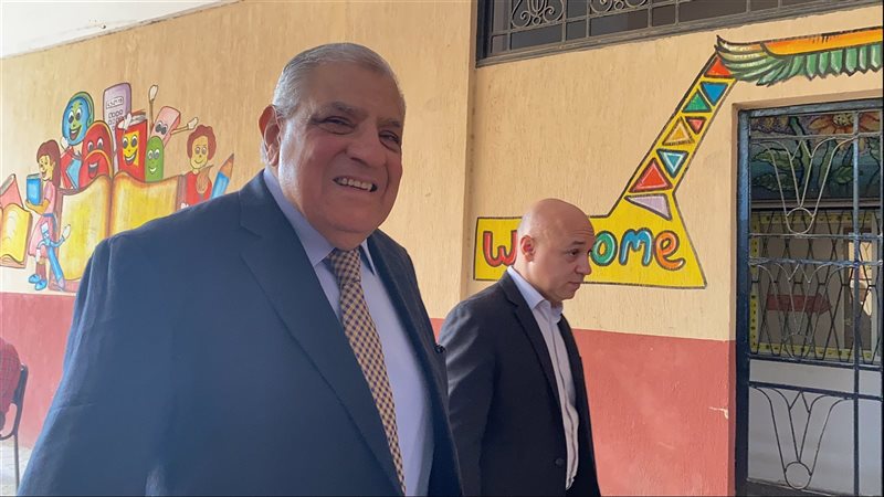 محلب يدلي بصوته في
